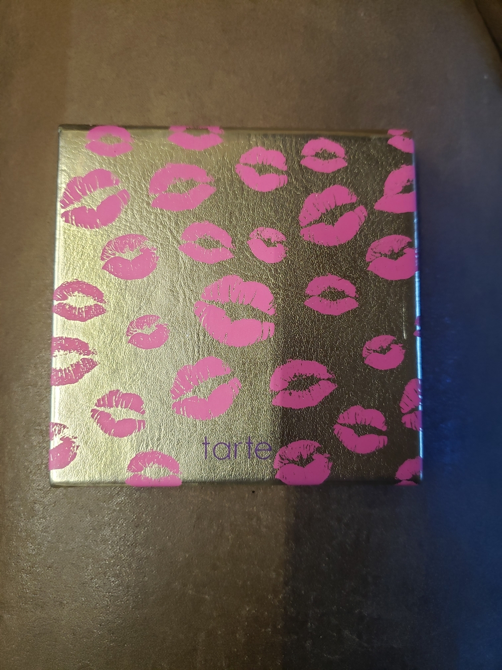NEW!!! Never used!  Tarte Eye Shadow/Palette Compact with Pink Kiss Lip Print